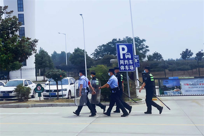 河南南阳机场警方打出“雷霆行动”组合拳  掀起夏季治安整治凌厉攻势