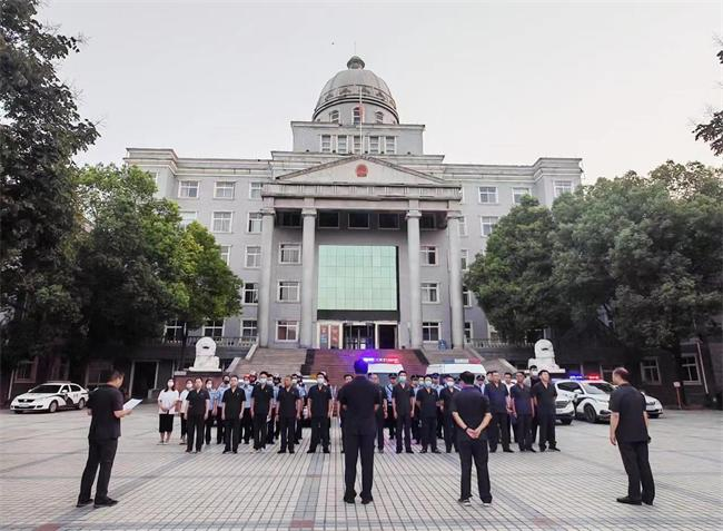 河南宝丰法院战高温冒酷暑集中行动强势来袭