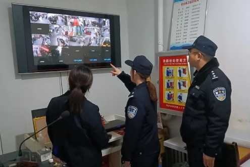 长治公安潞华所：平安巡逻，守护小城安宁