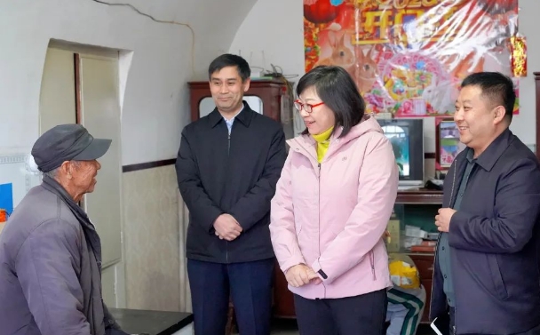 忻州偏关县委书记杨晓宏深入一线走访调研群众温暖安全过冬和安全生产工作