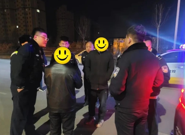 长治沁县：男子误入高速   民警深夜护送助其回家