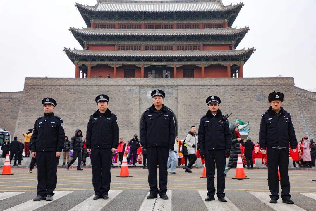 大同公安：元宵佳节“警”味浓 最美“警”色护平安