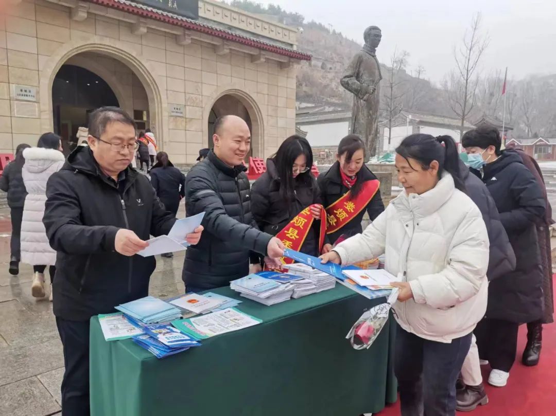 太原娄烦县委政法委深入高君宇故居纪念馆开展“妇女权益共守护 • 巾帼学法扬新帆”