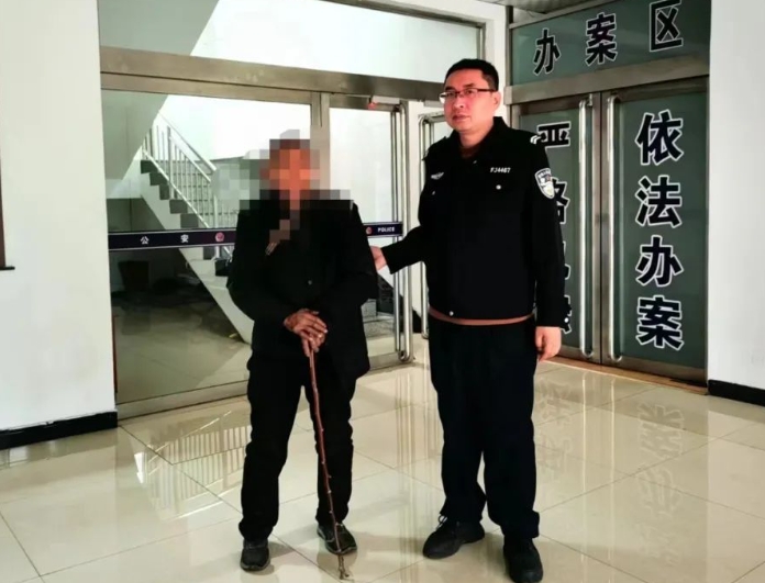 山西灵石县公安局夏门派出所暖心帮助一智力障碍男子平安回家