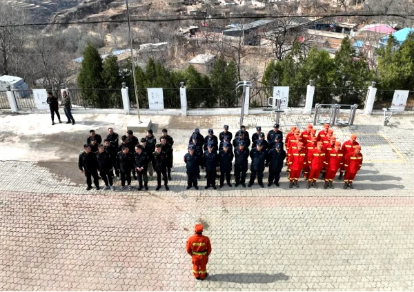 以“演”筑防   以“练”护航——太原尖草坪区开展森林防灭火业务培训和火情处置演