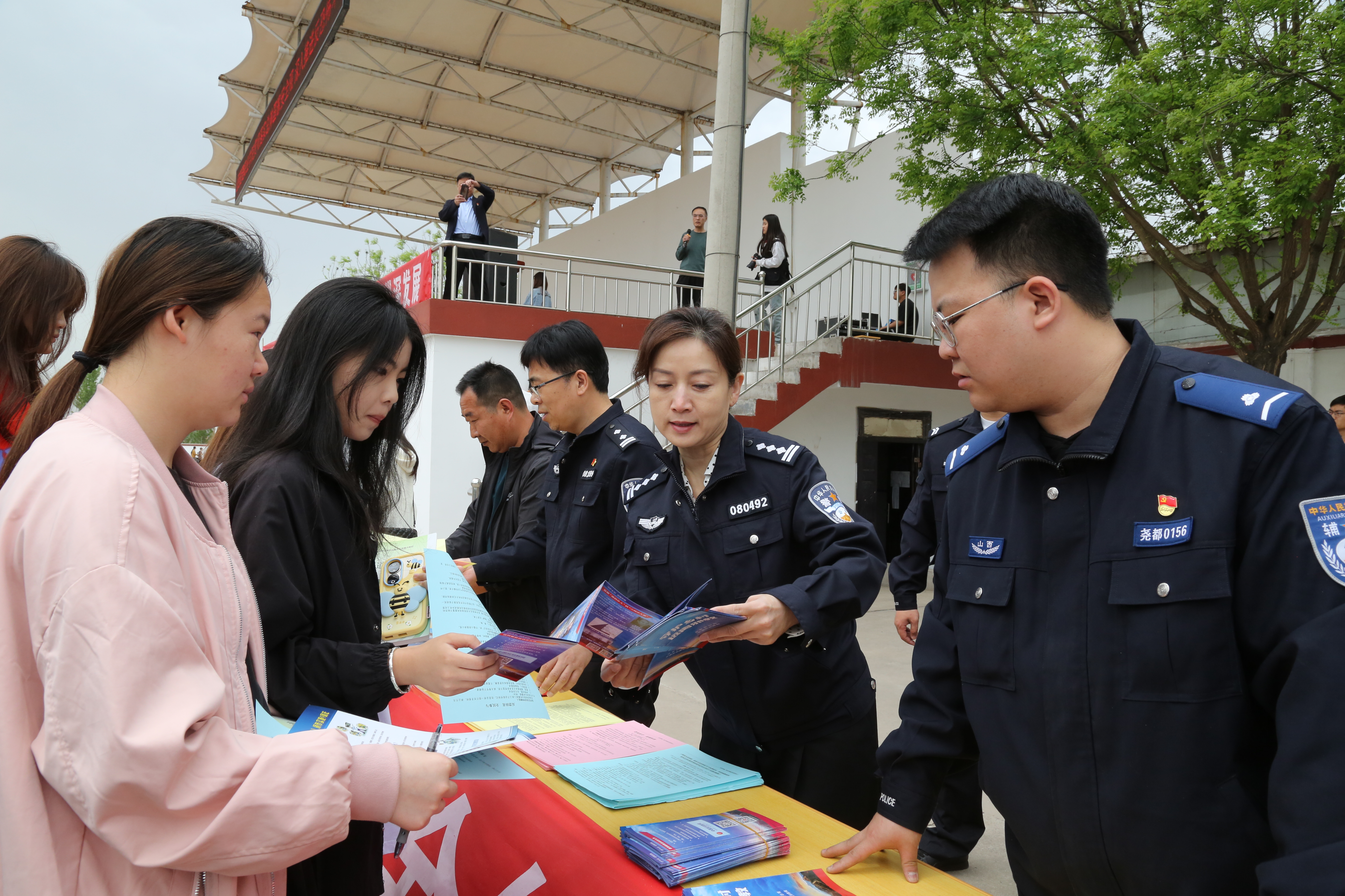 【共筑平安高校】临汾尧都公安国家安全教育进校园