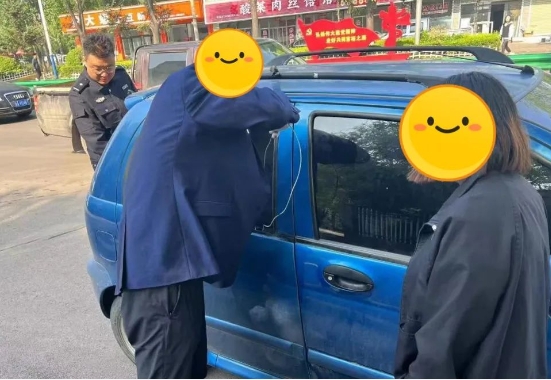 【聚焦一线】惊险！一岁宝宝被锁车内……