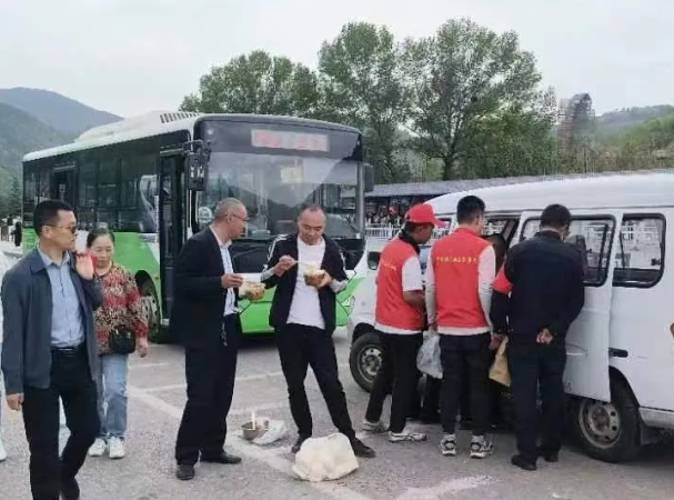 中国旅游日 晋旅人齐心协力保障游客安全乘车