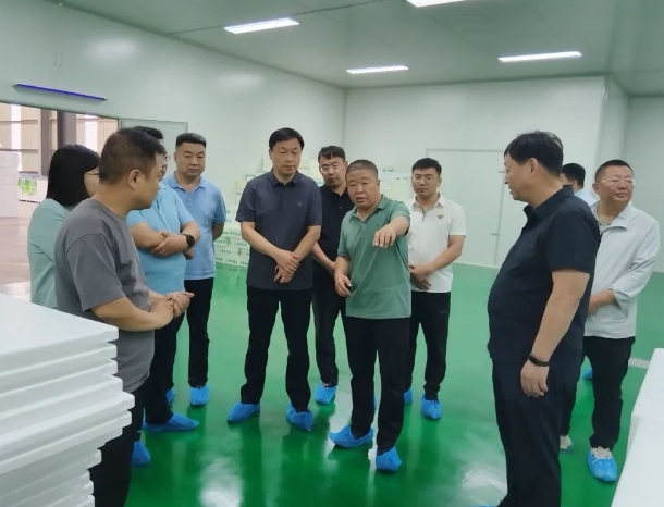 绿豆冰沙冷冻饮品生产企业落地太原小店区  区领导开展入企服务