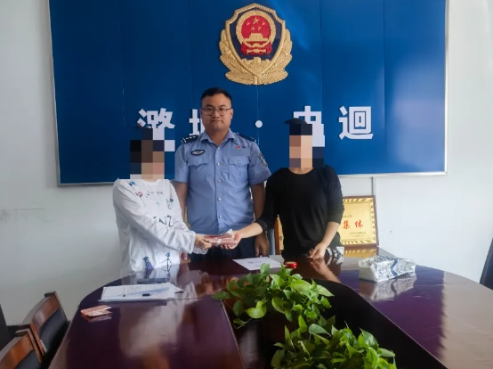 长治潞城：民警快速追赃止损  群众千里锦旗致谢