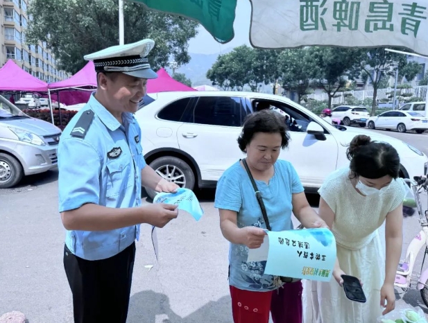 吕梁文水：美丽乡村行，赶“早市”为群众送安全“早餐”