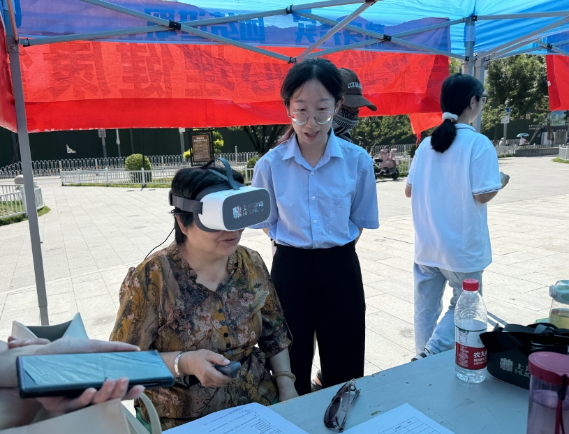 太原杏花岭区巨轮街道：炎炎夏日送健康