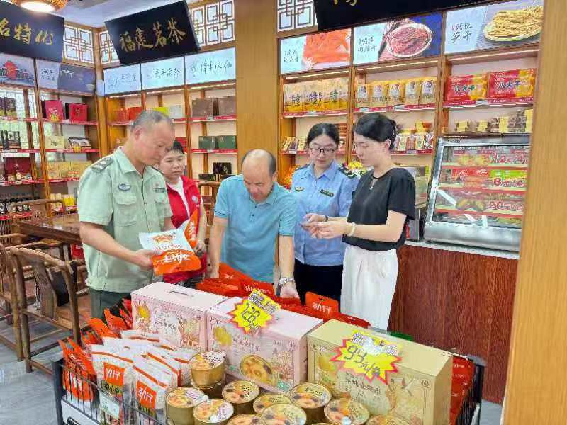 福建龙岩高速：“中秋”节前强保障联合行动促规范