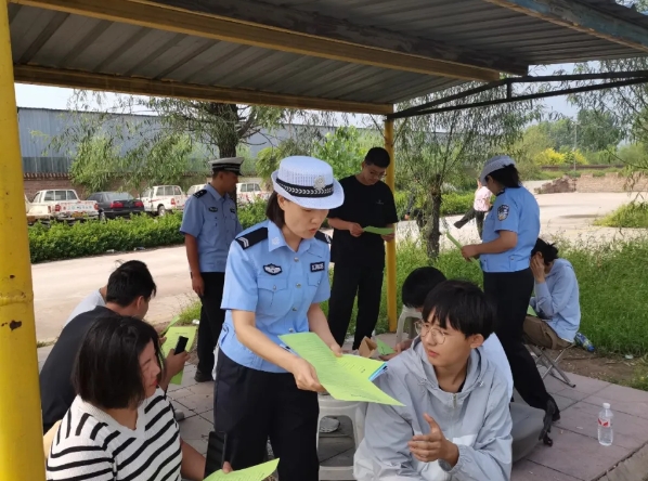 吕梁交城交警：交通宣传进驾校  严把安全起步关