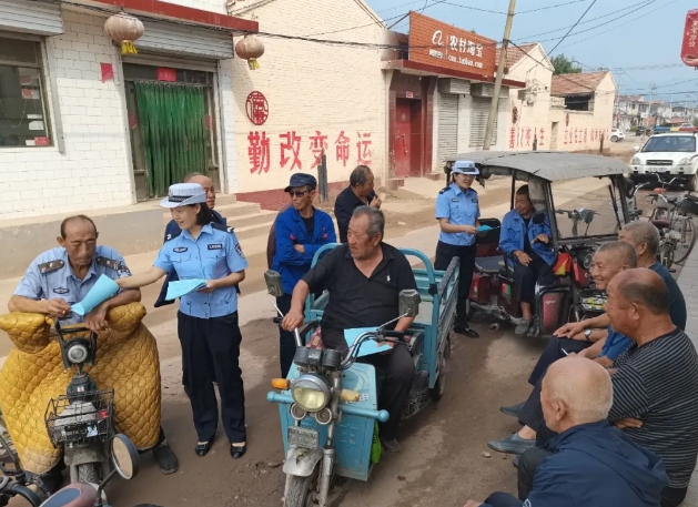 吕梁交城交警持续开展“美丽乡村行”交通安全巡回宣讲活动