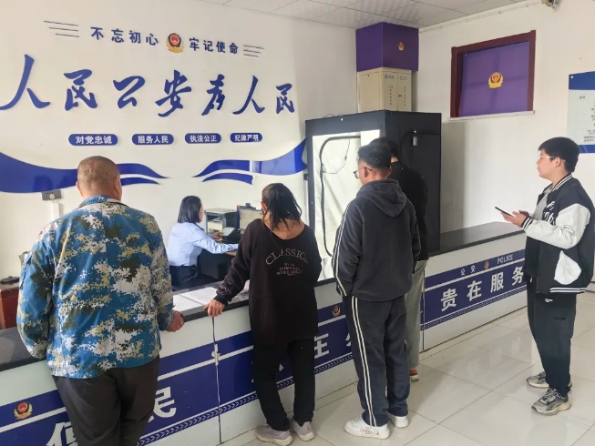 吕梁文水：户籍窗口服务“不打烊”