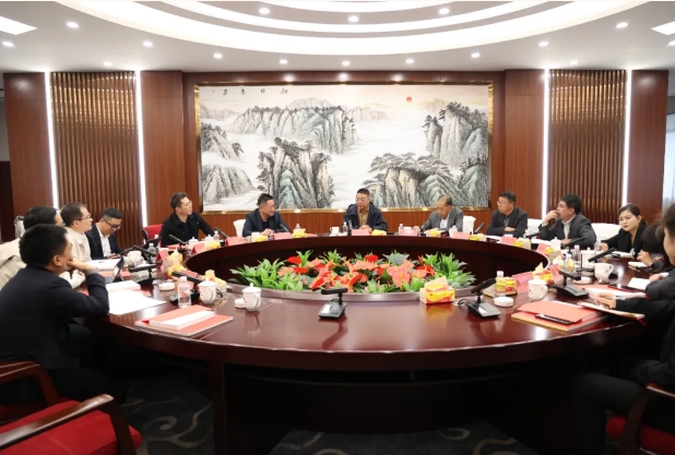 新城控股集团副总裁余效恩一行莅临吕梁泰化集团调研指导