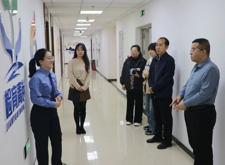 晋中介休市人民检察院赴山西转型综合改革示范区人民检察院参观学习文化建设工作