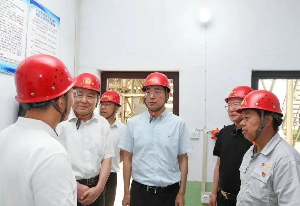 临汾市委书记李云峰在曲沃县调研经济运行、安全生产、生态环保等工作