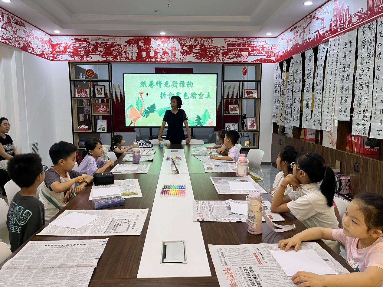 太原万柏林区兴华街道：纸卷晴光凝雅韵  折含霁色绘童真