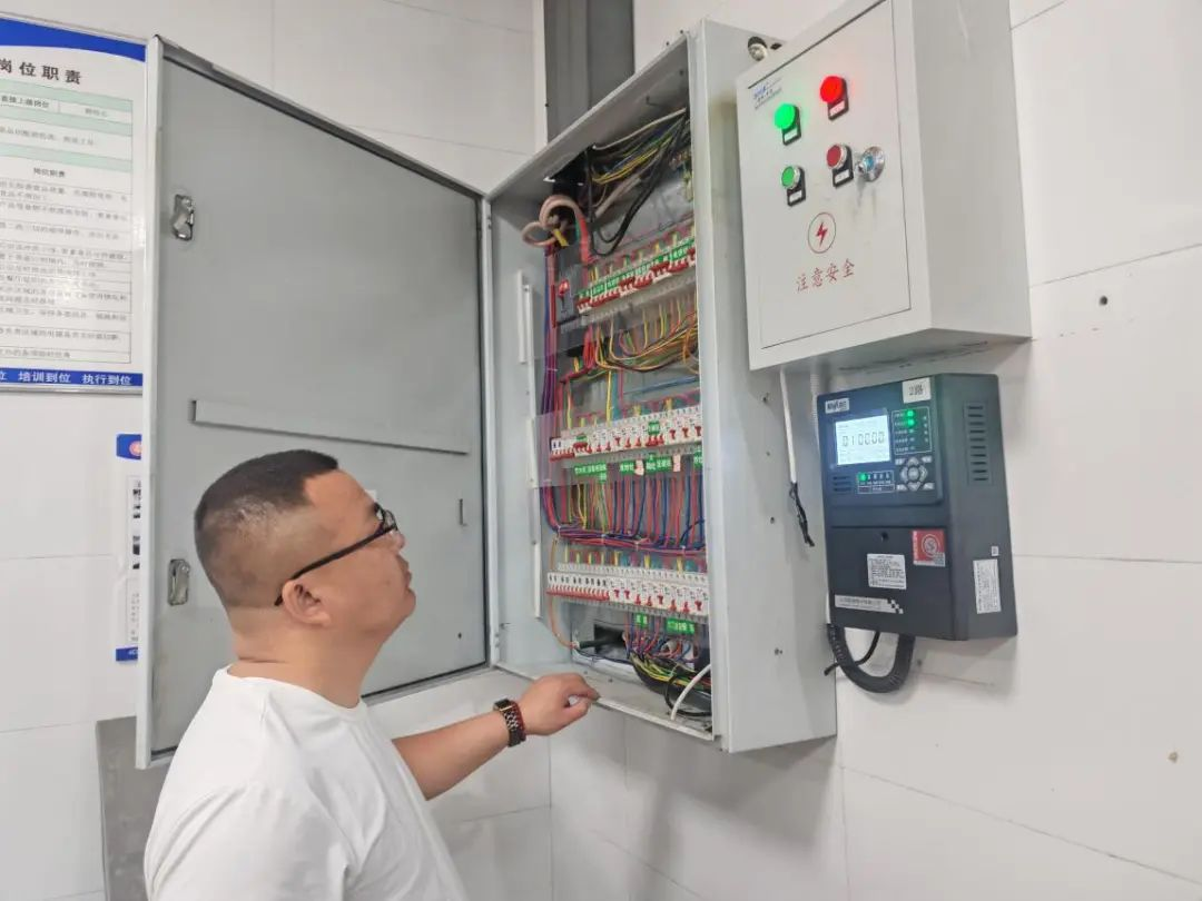 太原万柏林区民政局社区食堂用电安全“大体检”