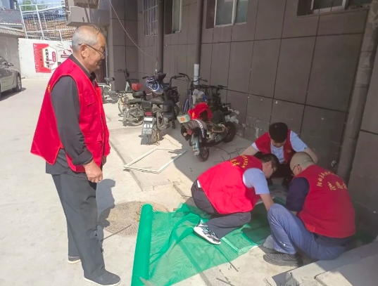 太原阳曲：一纱一窗护民生  一书一页传真情