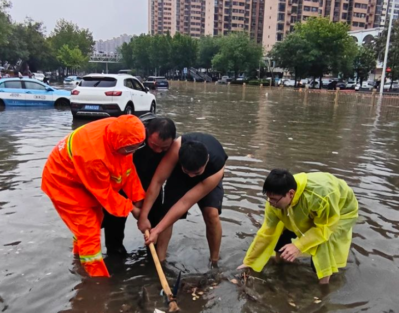 运城市城市管理局：以“汛”为令  协同作战  筑牢城市防汛安全防线