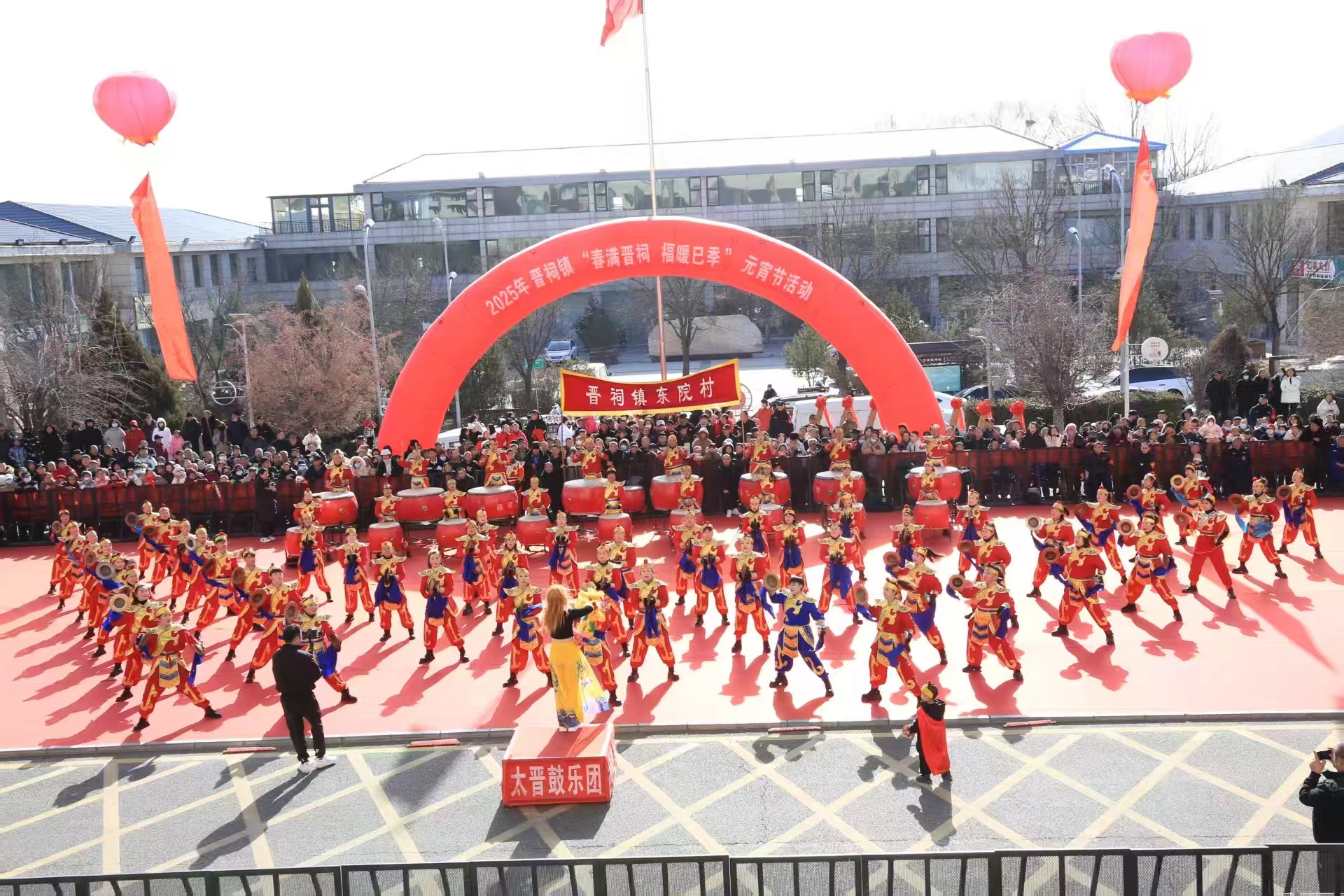 太原晋源区：难老泉畔鼓舞扬新声