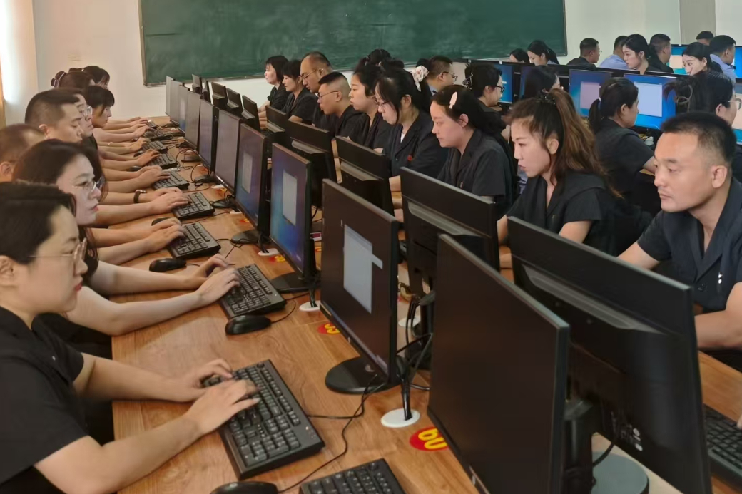 指尖比拼强本领  以赛促学砺精兵——吕梁汾阳市人民法院开展书记员速录技能比武