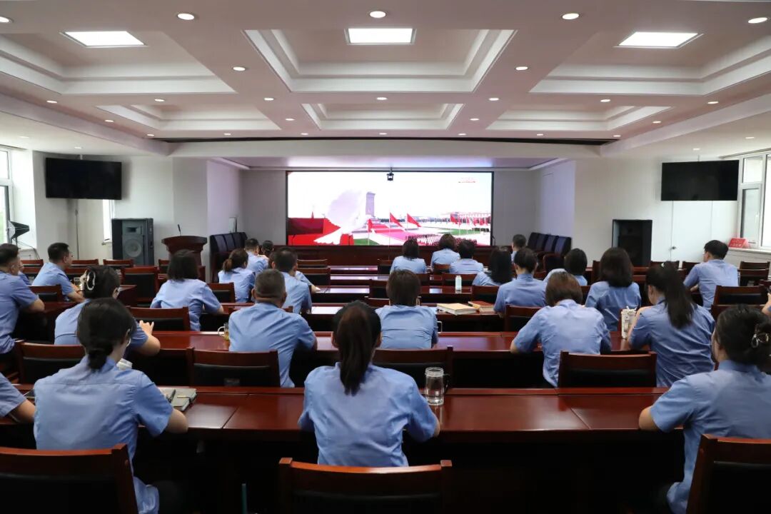 这一刻，震撼！自豪！奋进！——太原小店区人民检察院组织观看九三阅兵