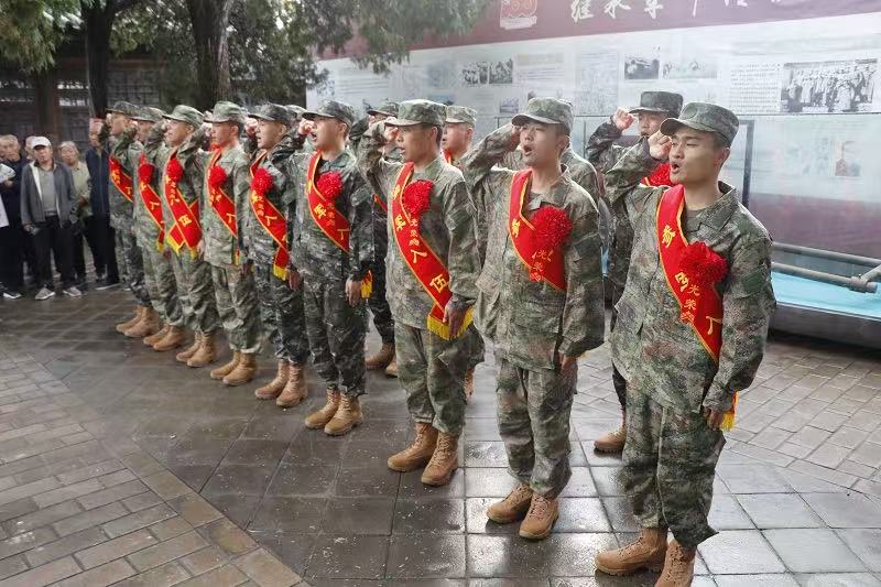 吕梁岚县征兵办开展欢送新兵入伍系列活动