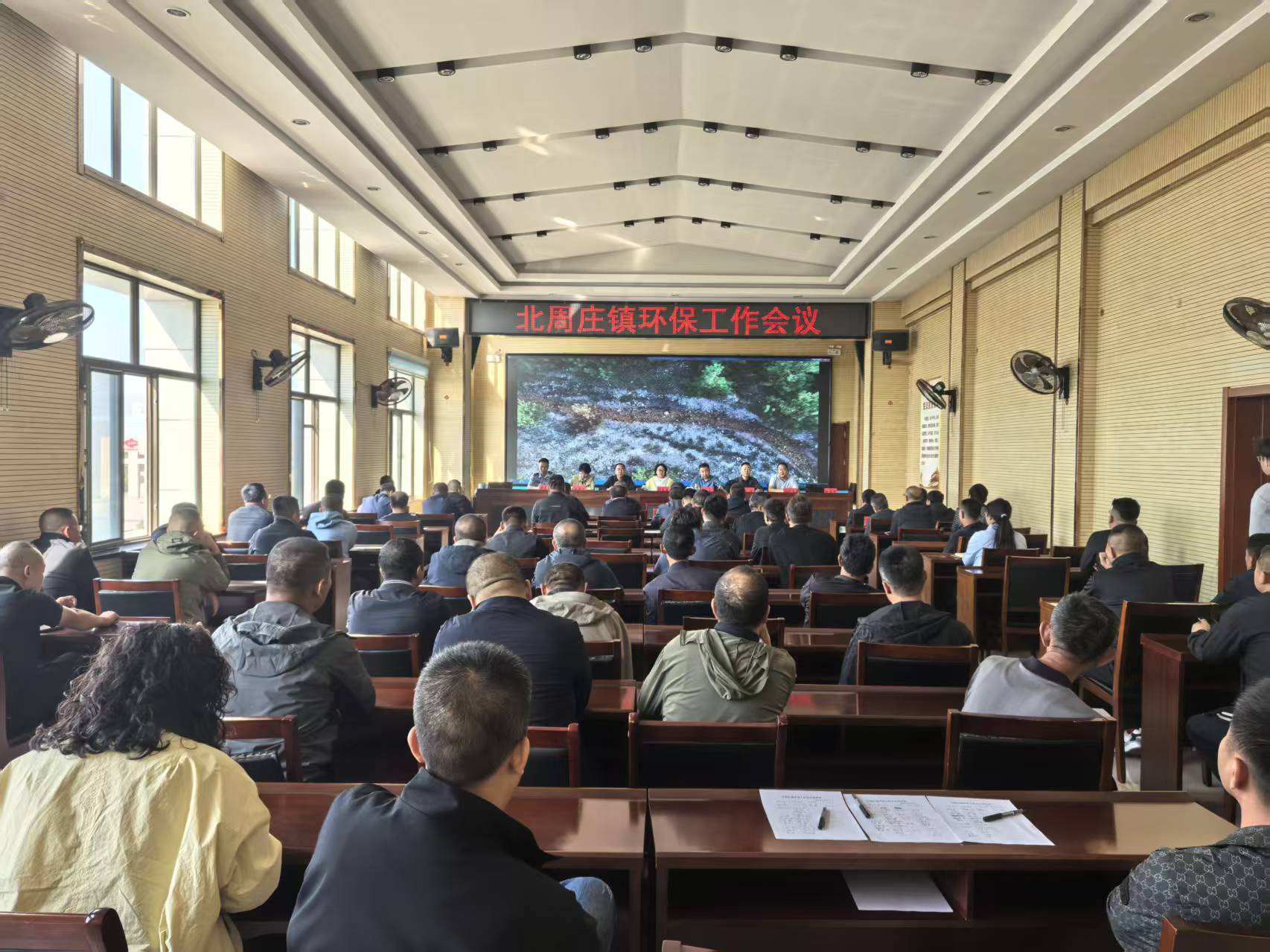 朔州山阴北周庄镇：重拳整治煤矸石乱倒及煤泥晾晒行为  守护镇域生态环境