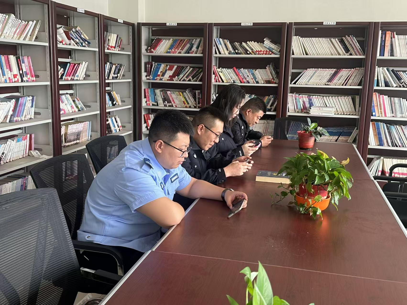 图片2.png 图片2.png