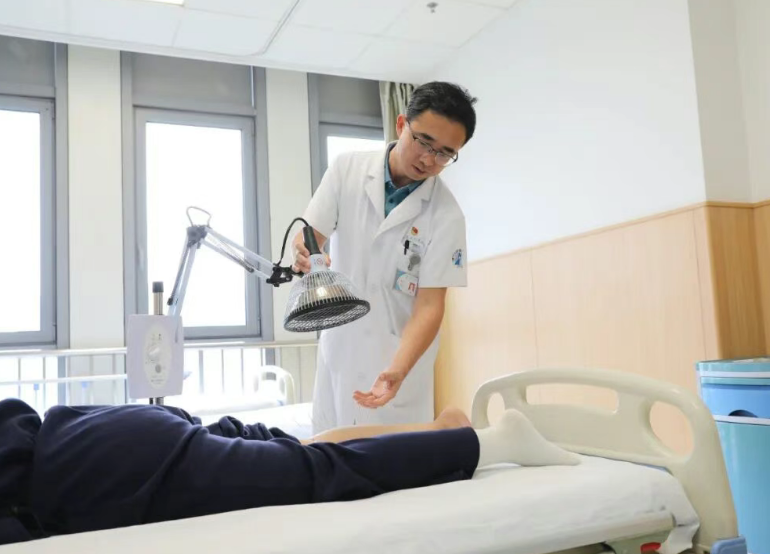 太原小店区“最美奋斗者”用坚守绘就节日暖景