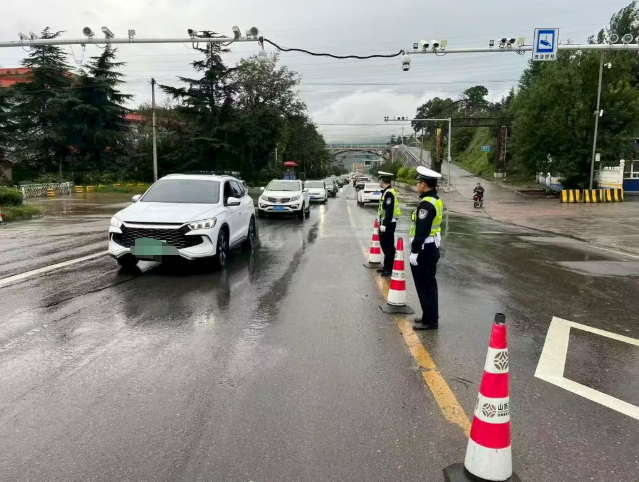 运城芮城县公安局交通管理大队：节日“警”色，守护出行平安