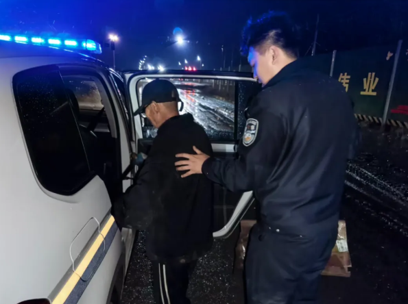 大同天镇：秋风冷雨中的“公安温度”