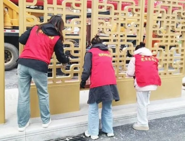 太原迎泽区庙前街道：“志愿红”扮靓新建路，文明新风暖迎通车