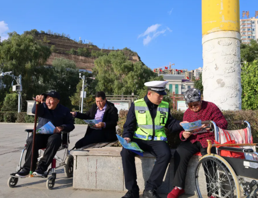 吕梁石楼公安：九九重阳情暖“夕阳” 守护“银发”安全出行