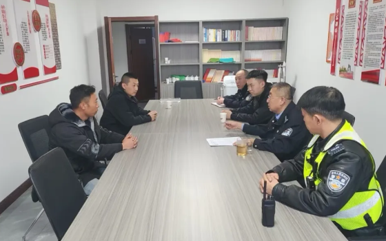 大同公安局交管七大队联合能源局约谈风电项目部筑牢交通安全防线