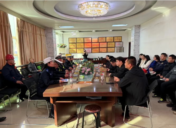 吕梁汾阳：冬季行车有诀窍  交警进企来支招