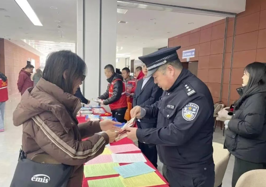 山西公安开展形式多样的宪法宣传活动