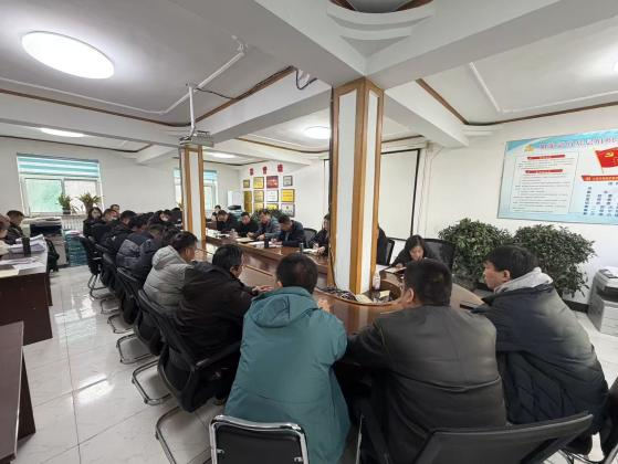 太原市政集团一公司召开“复盘筑根基  经验促提升”2025年度重点工程总结会