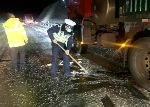 山西公安冬日的温暖守护