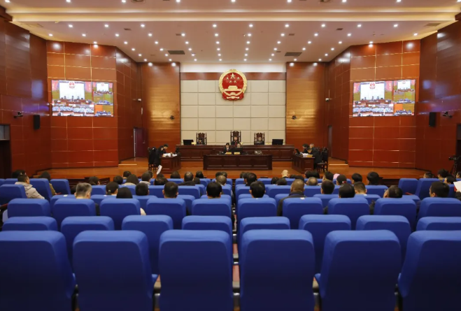 吕梁市中级人民法院：一场庭审，150名干部的法治公开课