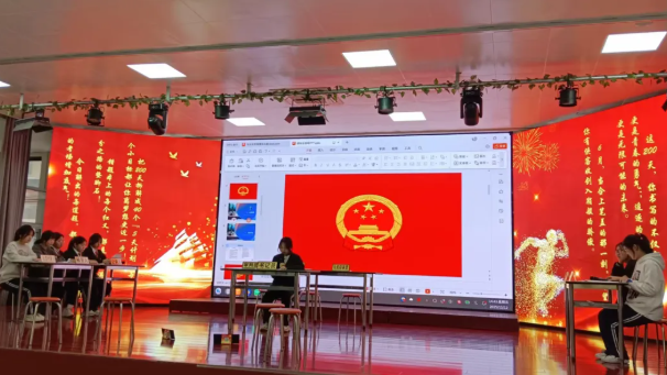 法治护航青春  庭审浸润人心——吕梁市检察院、市司法局走进吕梁市贺昌中学开展“法