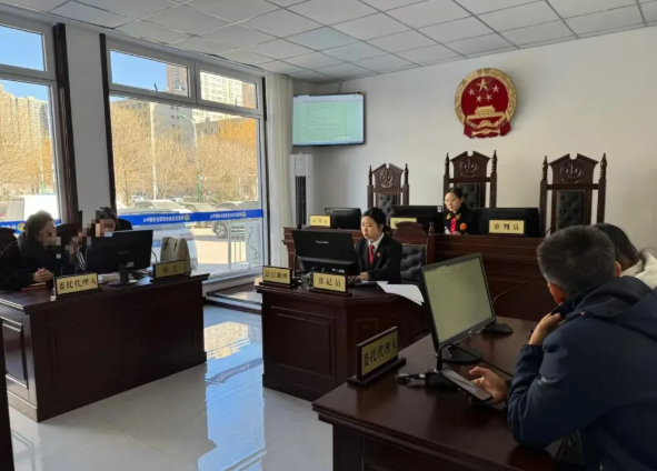 忻州市忻府区法院：综治中心里的新“枫”景