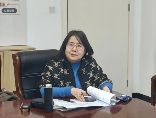 吕梁市第一小学：专家领航研科学  深耕课堂促成长