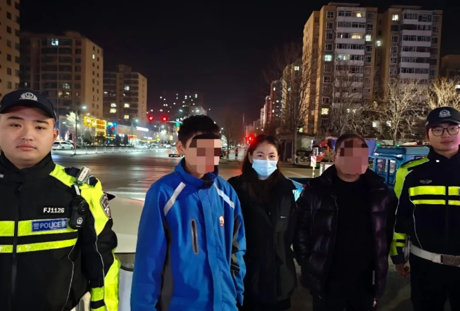 吕梁交城交警暖心救助离家少年，为他点亮归家路
