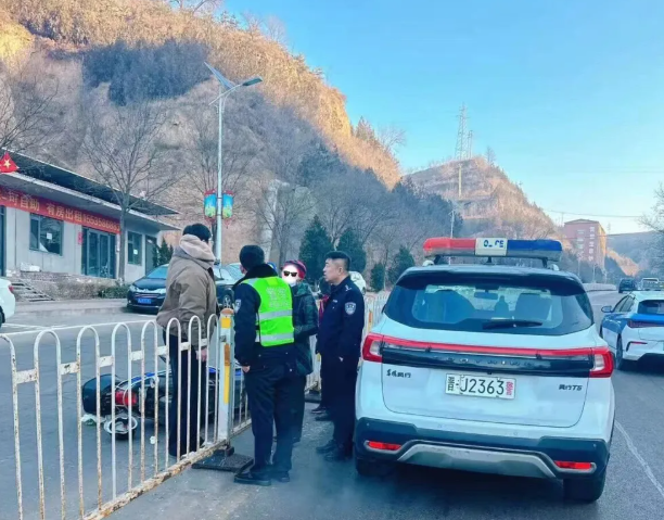 吕梁柳林公安：交警急速救援显担当  暖心护送伤者赢赞誉