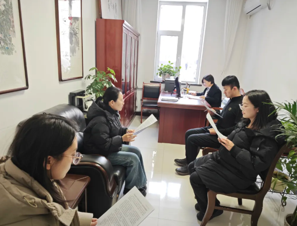 民盟吕梁市委会机关召开专题学习会议